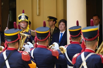 Milei con Granaderos en Casa
