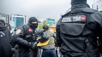 Al menos 39 sospechosos de terrorismo detenidos en Turquía, incluidos periodistas y profesores universitarios