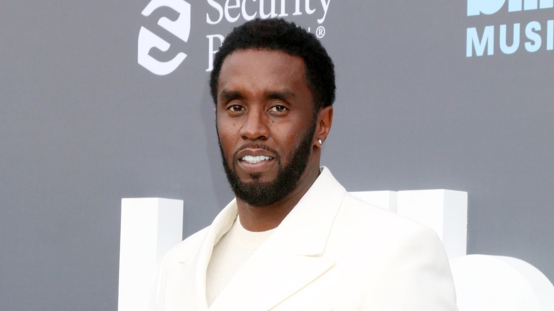 Sean ”Diddy” Combs saldrá de prisión antes de lo previsto tras un nuevo cambio de fecha