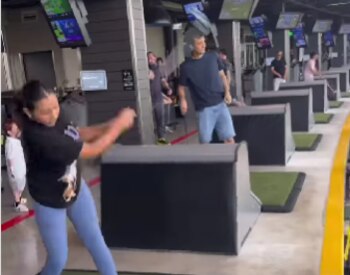 La joven promesa explota sus habilidades en cada deporte, ya que heredó esas habilidades de sus padres - crédito @chismealetoso/Instagram