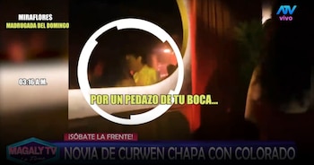 Carla Campos, pareja de Curwen: video la muestra bailando muy cerca de otro hombre en una discoteca, ¿se besaron? Captura: Magaly TV La Firme.