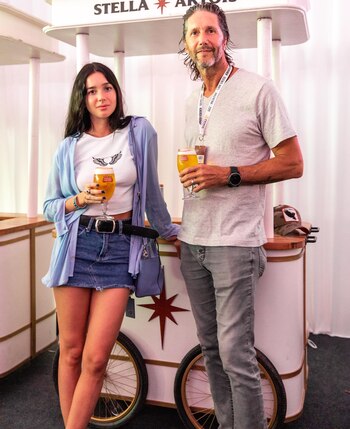 Lucia y Eduardo Celasco, invitados en la exhibición de Federer y Zverev