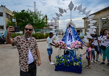 Celebración a la virgen de la regla y yamayá en Cuba