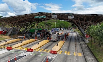 El peaje Corozal está ubicado en el municipio de Sevilla, Valle del Cauca, tramo La Paila - Calarcá, sector La Paila - Rio La Vieja. La vía comunica al Quindío y el Valle del Cauca . crédito Autopistas del Café