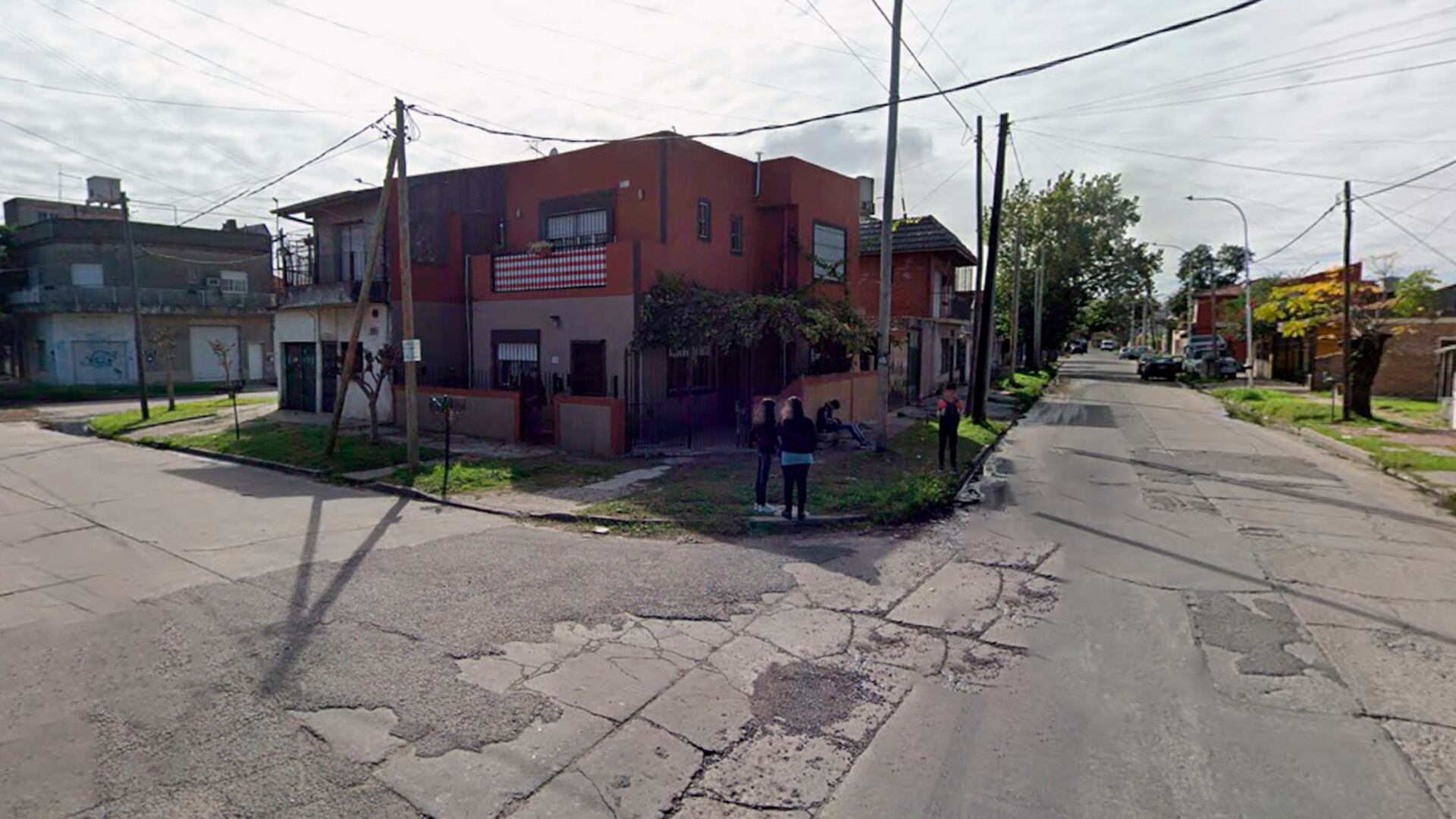 El crimen ocurrió en una casa ubicada en la esquina de Ceferino Namuncurá y Lituania