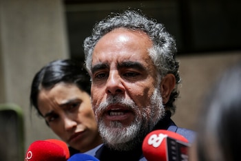 Benedetti estuvo con congresistas hablando