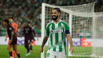 Pleno al verde: Isco desatasca al Betis desde el punto de penalti ante el Feyenoord y corona un ejercicio de pura resistencia hasta el final