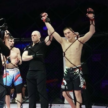 El luchador de MMA dejó una huella de valentía y dolor en el mundo de las artes marciales