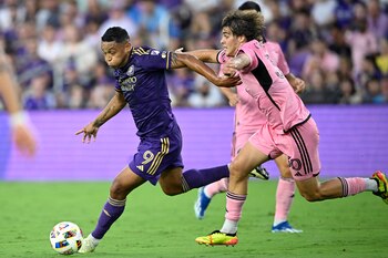 Luis Fernando Muriel enfrentando al