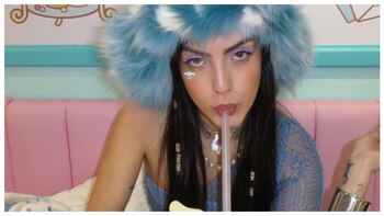 (Paula Machado (@p0w.p0w)