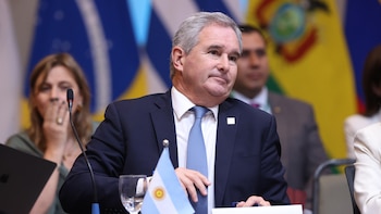 El Gobierno reconoció los tratados con Chile sobre el Estrecho de Magallanes y buscó desactivar un conflicto diplomático con Kast