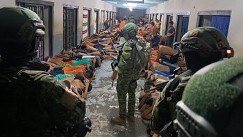 La expulsión de 1.500 presos