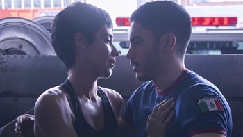 Olivia (Esmeralda Pimentel) y Poncho