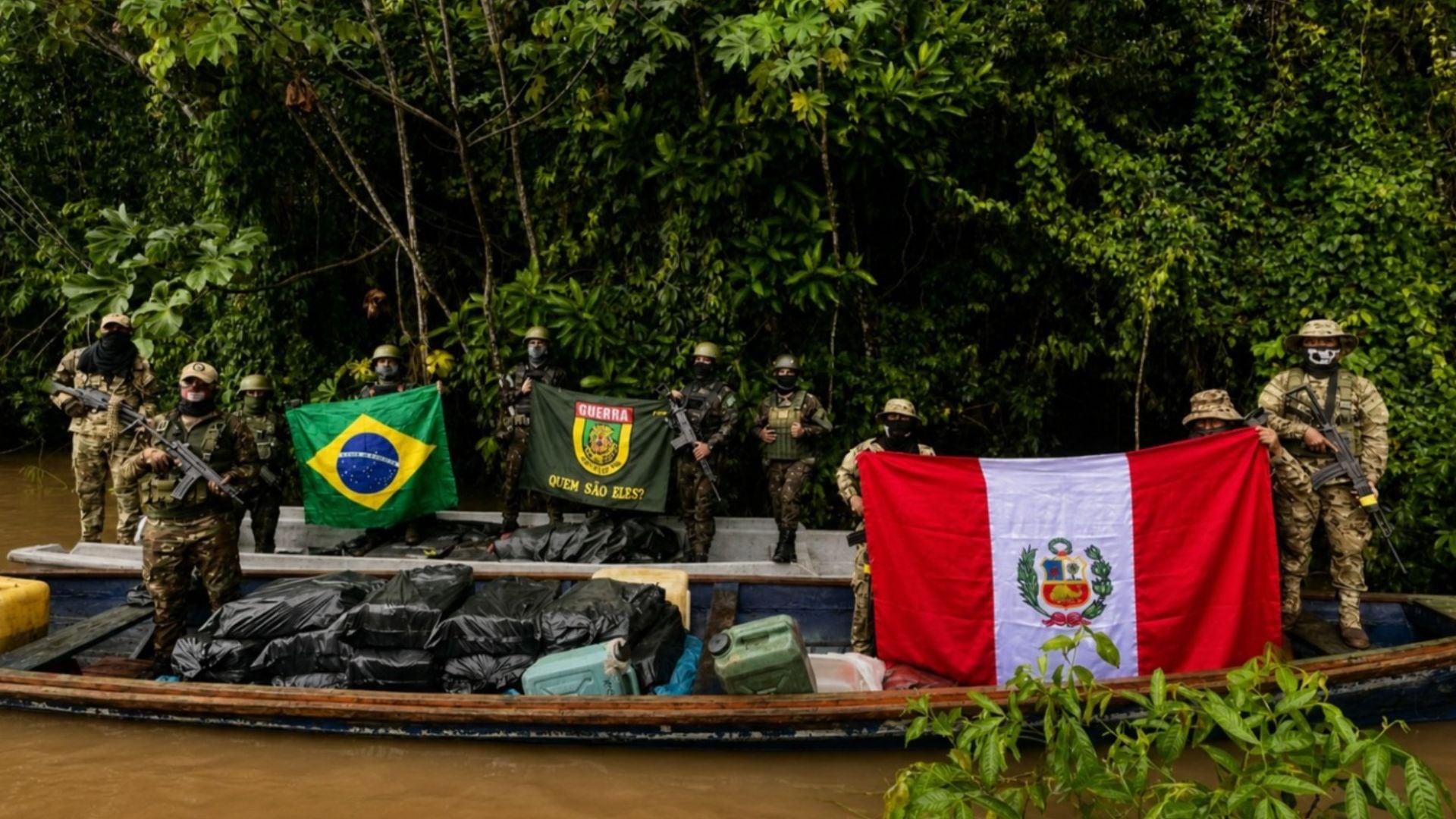 Unidades terrestres, aéreas y fluviales de Perú y Brasil actuaron de manera coordinada para combatir el narcotráfico en la Amazonía - Créditos: Ministerio de Defensa.