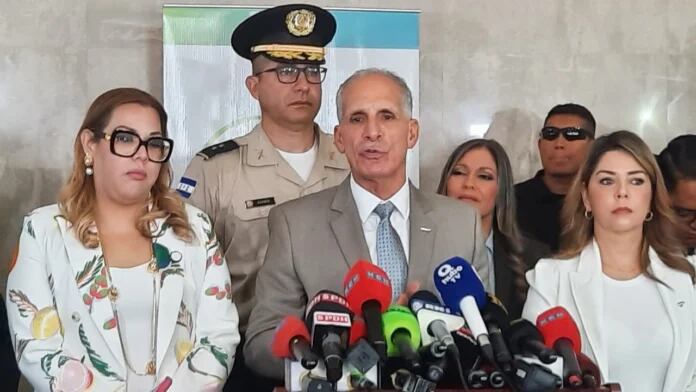 La reducción de la incertidumbre política y el compromiso con la consolidación fiscal fueron claves en la actualización de Standard & Poor’s a Honduras. (Foto: Cortesía)