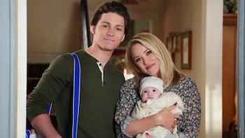 La serie es protagonizada por Emily Osment y Montana Jordan
