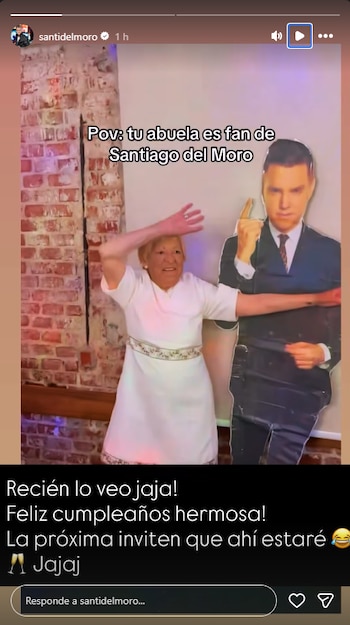 La fiesta incluyó una figura de cartón de tamaño real del conductor para que los invitados se fotografiaran