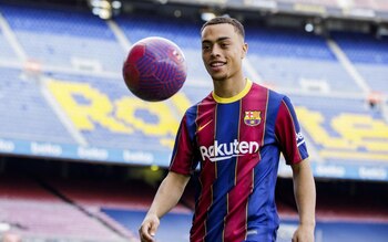 El estadounidense Sergiño Dest ha llegado al Barça como heredero de Dani Alves (GERMÁN PARGA/FCB)