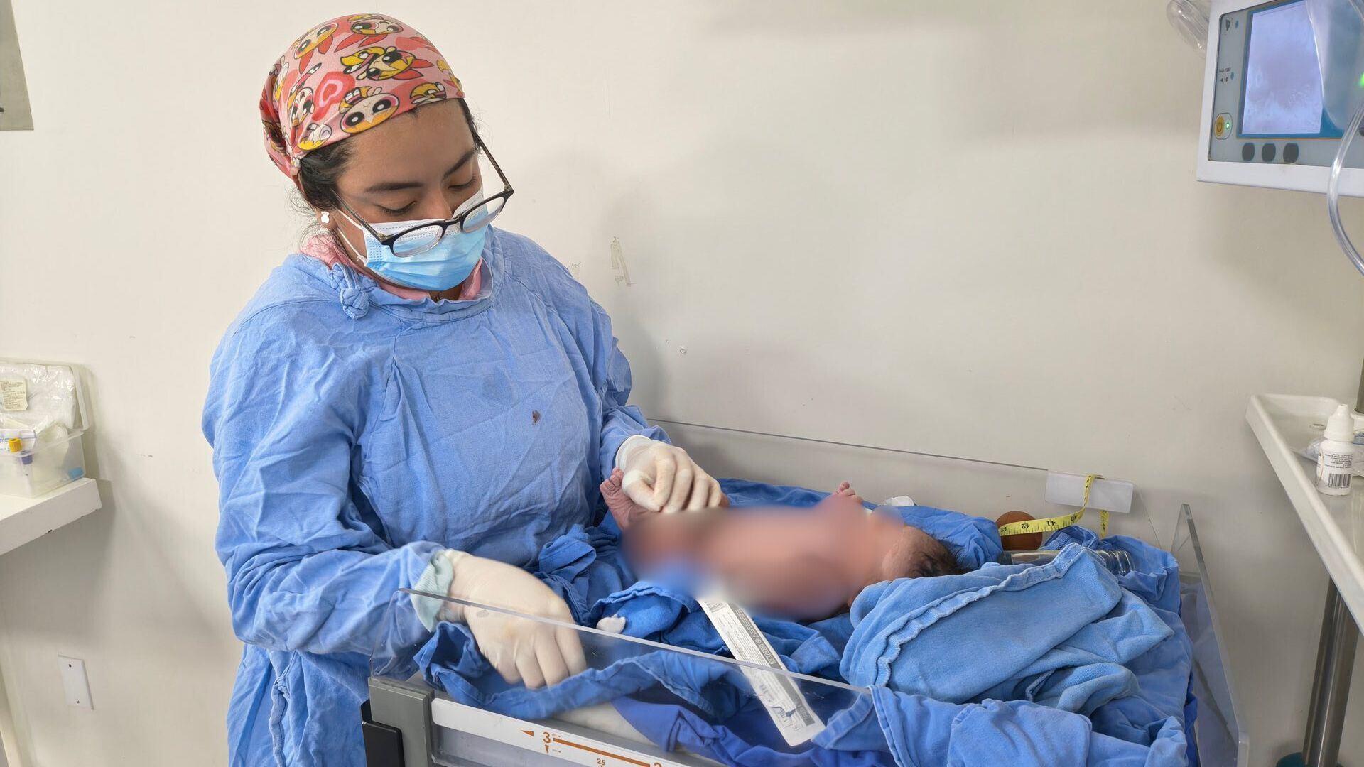 La pequeña Sofía pesó 2.8 kilos.(@Tu_IMSS)