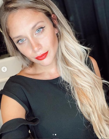 Barbie Vélez ahora es rubia