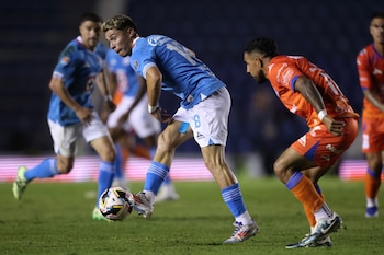 Cruz Azul impone demanda a Rodrigo Huescas y su representante