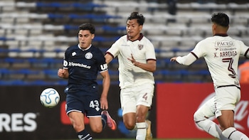 Con un gol histórico, Independiente Rivadavia le ganó 1-0 a Bolívar en su debut en la Copa Libertadores