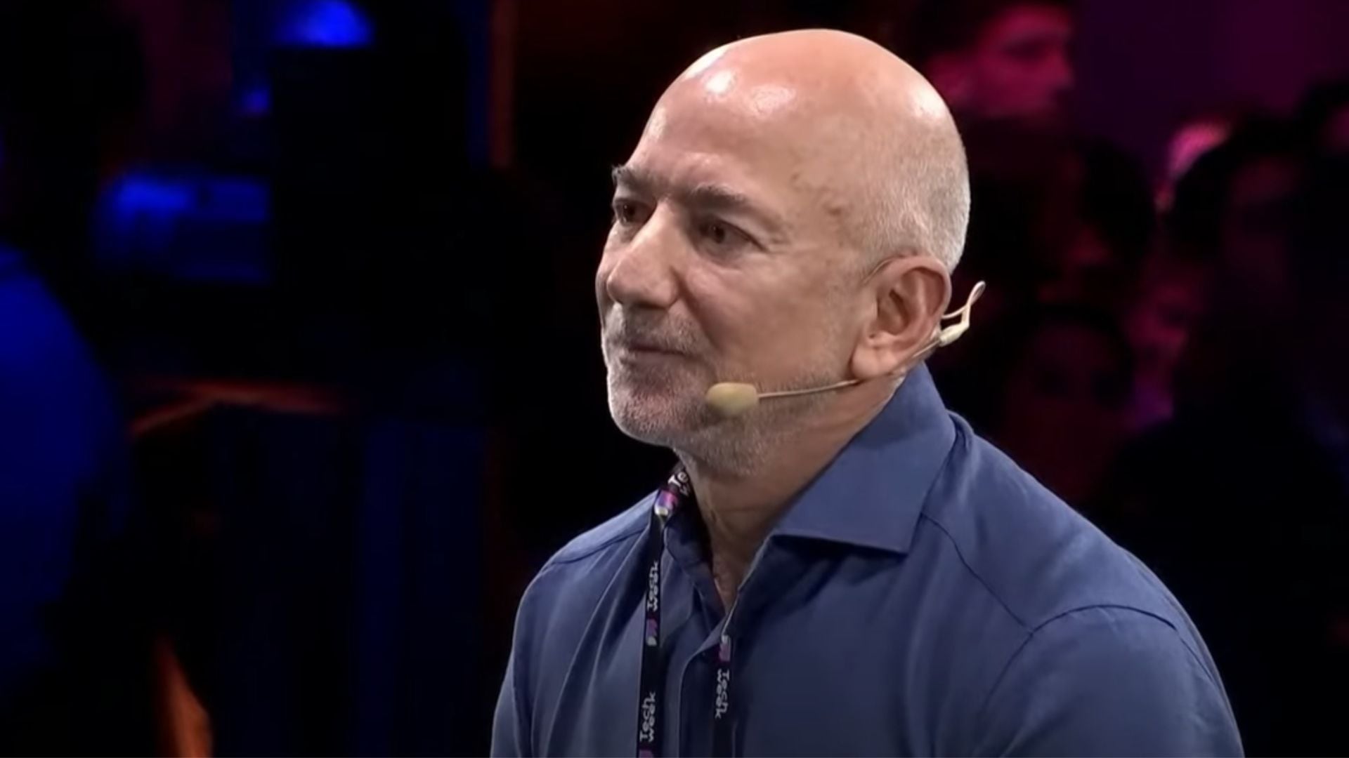 La capacidad de innovar es esencial para el éxito y la permanencia de los empleados en Amazon, según Bezos