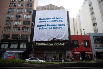 El eslogan indica: “Bajemos el