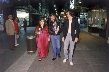 Mercedes Sosa, Daniel Grinbank y Charly García, una postal del regreso del exilio