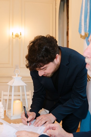 Imagen complementaria de Las 30 mejores fotos del casamiento civil de Andrea Ghidone y Pablo Otero