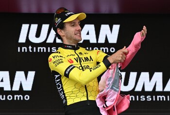 Simon Yates es el campeón