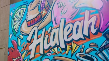 Hialeah cuenta con uno de los mayores índices de concentración de residentes latinos en EE.UU., con un 96% de población de origen hispano (IG: @cityofhialeah)