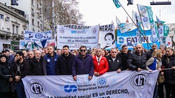 Cómo fue el desteñido debut del plan de lucha de la CGT, con una presencia testimonial en la calle y muchas ausencias de dirigentes