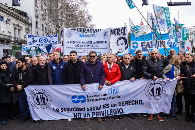 Cómo fue el desteñido debut del plan de lucha de la CGT, con una presencia testimonial en la calle y muchas ausencias de dirigentes Cómo fue el desteñido debut del plan de lucha de la CGT, con una presencia testimonial en la calle y muchas ausencias de dirigentes