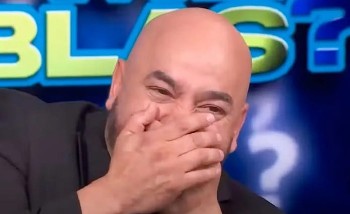 Lupillo Rivera anuncia su compromiso con la modelo y empresaria Taína Pimentel en el programa El Gordo y La Flaca.(Foto: Captura de pantalla)