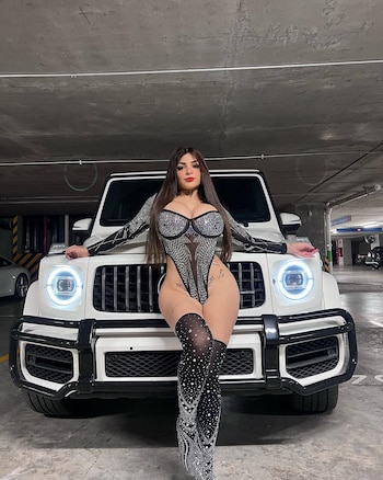 Karely Ruiz Mercedes Benz - México 11 de noviembre