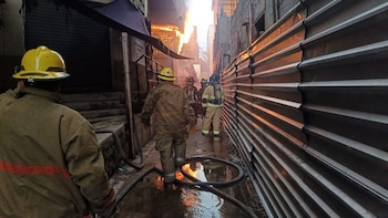 Mercado Central de Acapulco se incendia por segunda vez en dos meses: hay 95 locales afectados