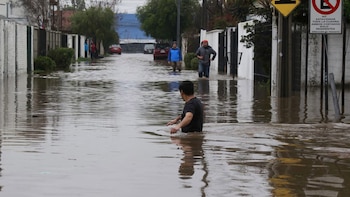 Chile declaró el estado de catástrofe tras un temporal que dejó al menos 10 muertos y más de 1.100 viviendas destruidas