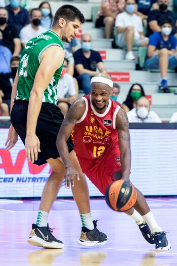 El escolta estadounidense de pasaporte