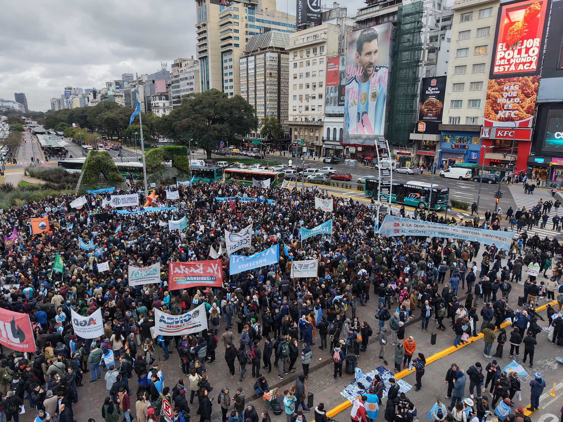 La convocatoria se realizó para las 16 en el Obelisco