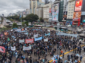 Marcha de la Comunidad científica en el Obelisco