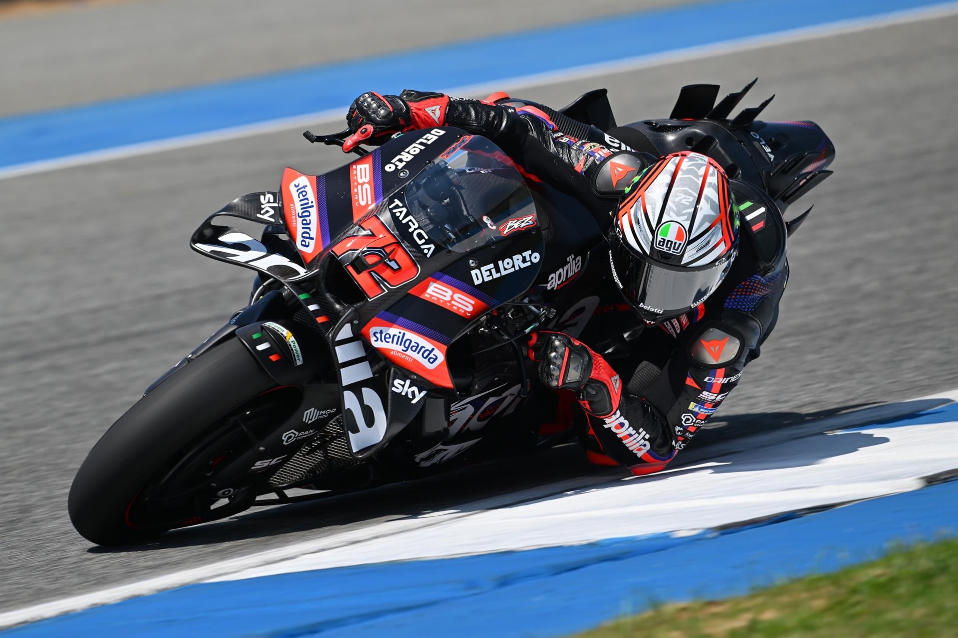 Aprilia manda en el último día de test en Buriram con Marc Márquez tercero