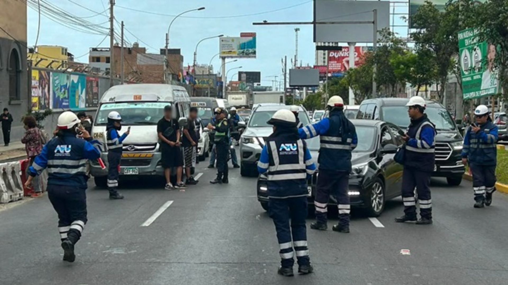 ATU detectó a un menor como cobrador de un bus tras intervenir vehículos en la avenida La Marina