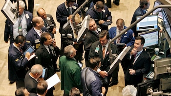 Wall Street cierra mixto y