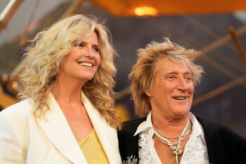 Rod Stewart viaja siempre con