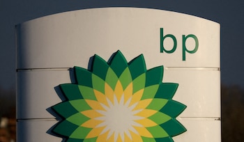 Se observa la señalización en el exterior de una gasolinera de BP (British Petroleum) en Liverpool, Reino Unido, el 7 de febrero de 2023 (REUTERS/Phil Noble/Archivo)
