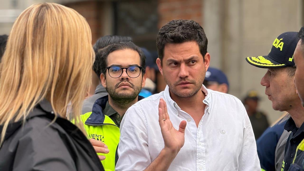 El secretario de Seguridad de Medellín, Manuel Villa Mejía, aseguró que la Paz Total del Gobierno Petro es impunidad - crédito @ManuelVillaMe/X