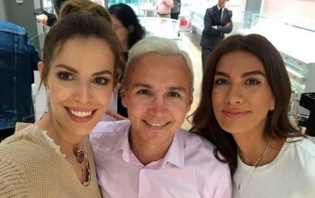 En la imagen, el estilista