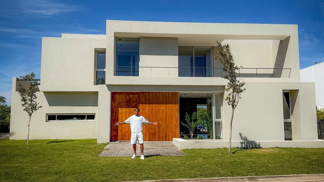 Maher Carrizo, jugador de Vélez, con la casa que le regaló a su mamá (Instagram @mahercarrizo_9)