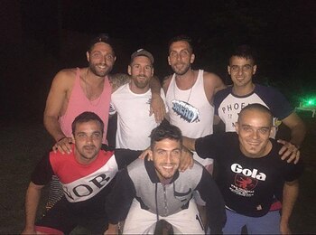 Messi con sus compañeros de